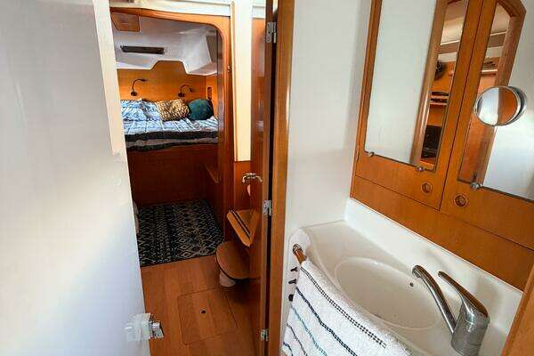 Lagoon 380S Yacht For Sale