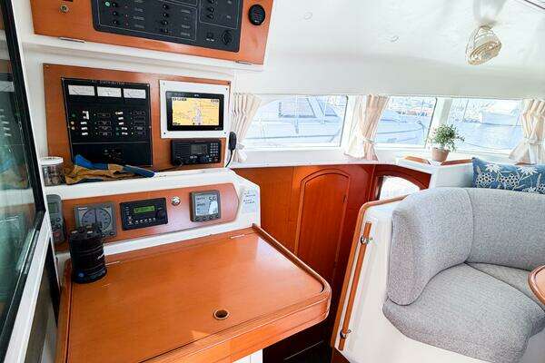 Lagoon 380S Yacht For Sale