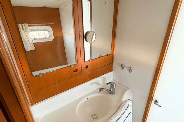 Lagoon 380S Yacht For Sale