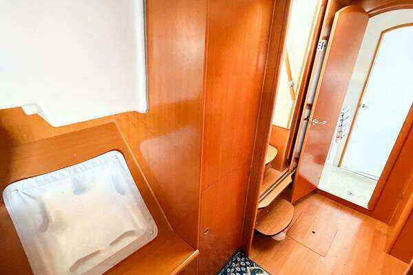 Lagoon 380S Yacht For Sale