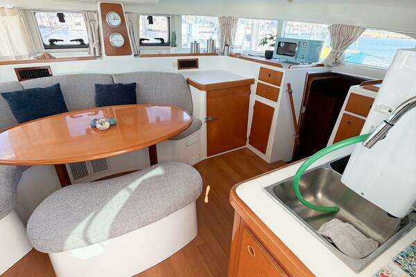 Lagoon 380S Yacht For Sale