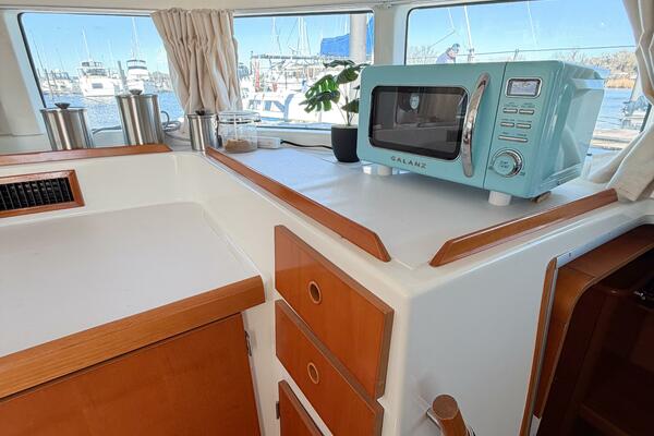 NO KA OI 38ft Lagoon Yacht For Sale