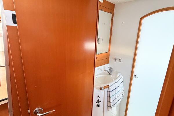 NO KA OI 38ft Lagoon Yacht For Sale