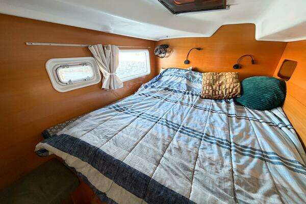 Lagoon 380S Yacht For Sale