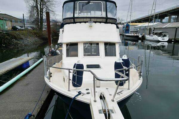 2006 Mainship 34