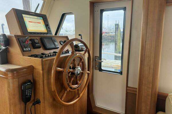 Mainship  Yacht For Sale