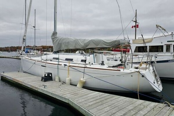 2003 Beneteau 36.7