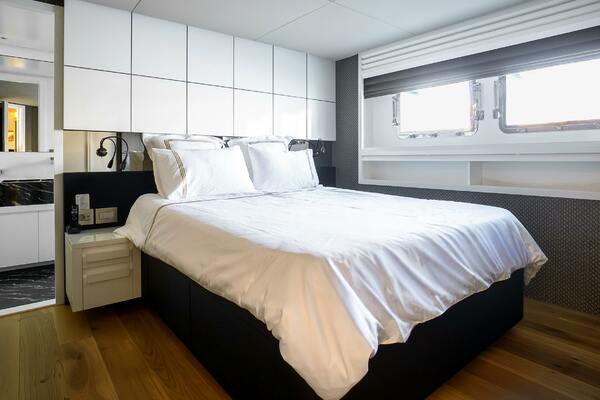 RAY 107ft Numarine Yacht For Sale