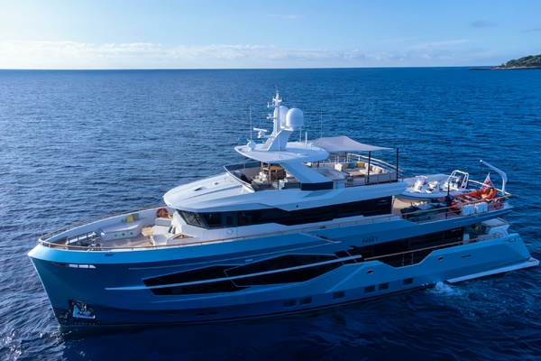 RAY 107ft Numarine Yacht For Sale