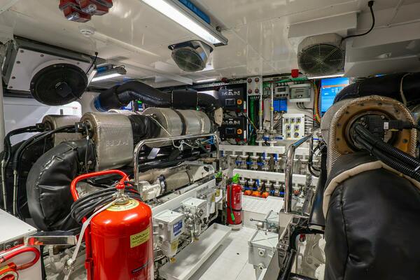 RAY 107ft Numarine Yacht For Sale