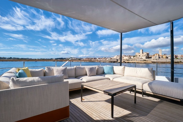 RAY 107ft Numarine Yacht For Sale