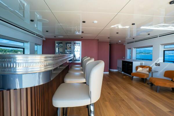 RAY 107ft Numarine Yacht For Sale