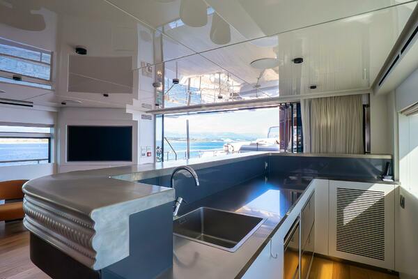 RAY 107ft Numarine Yacht For Sale