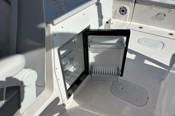 28ft Sea Fox Yacht For Sale