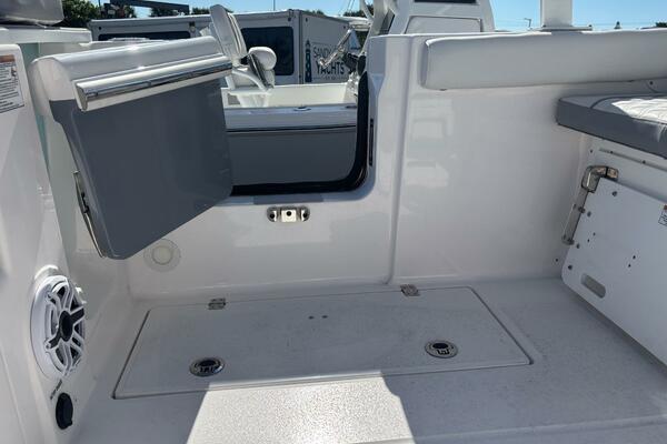 28ft Sea Fox Yacht For Sale