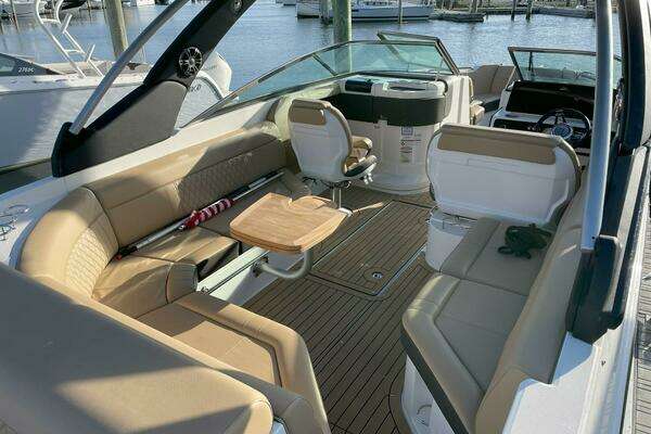2021 Sea Ray 28