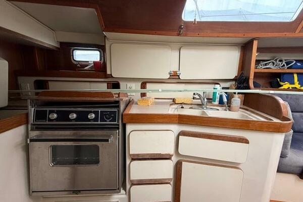 38ft Irwin Yacht For Sale