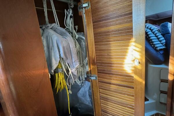 38ft Irwin Yacht For Sale