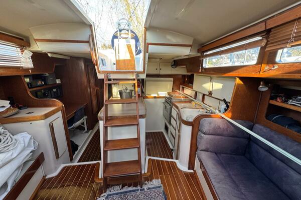 38ft Irwin Yacht For Sale