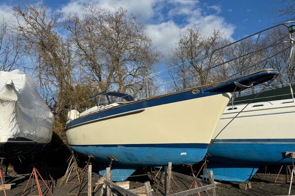 38ft Irwin Yacht For Sale