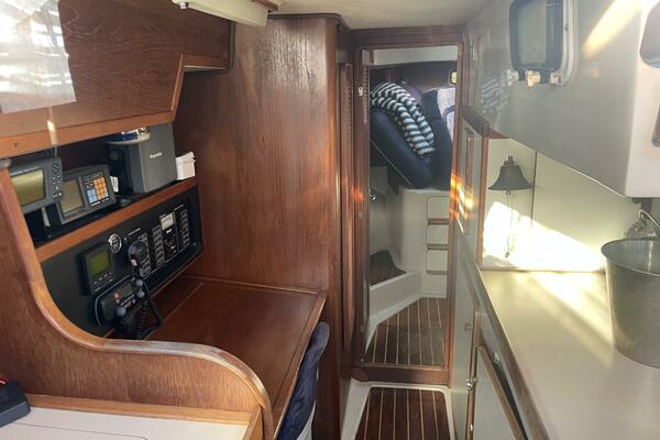 38ft Irwin Yacht For Sale
