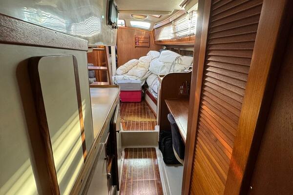 38ft Irwin Yacht For Sale