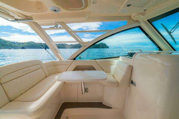 Grady-White Freedom 375 Yacht For Sale