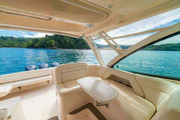 Grady-White Freedom 375 Yacht For Sale