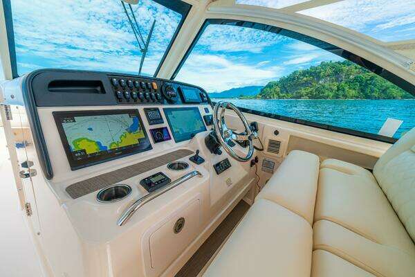 Grady-White Freedom 375 Yacht For Sale