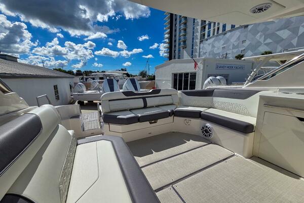 36ft Regal Yacht For Sale