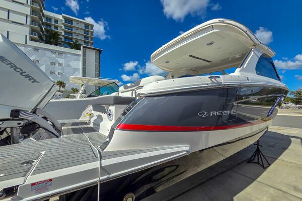 36ft Regal Yacht For Sale