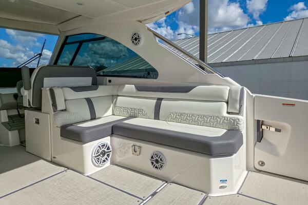 36ft Regal Yacht For Sale