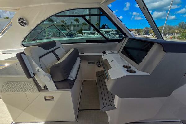 36ft Regal Yacht For Sale