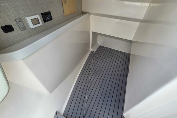 36ft Regal Yacht For Sale