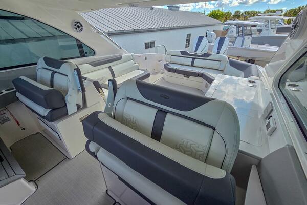 36ft Regal Yacht For Sale