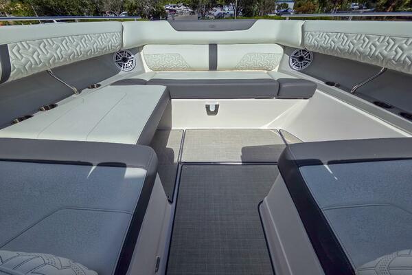 36ft Regal Yacht For Sale