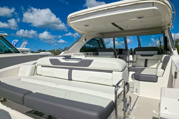 36ft Regal Yacht For Sale