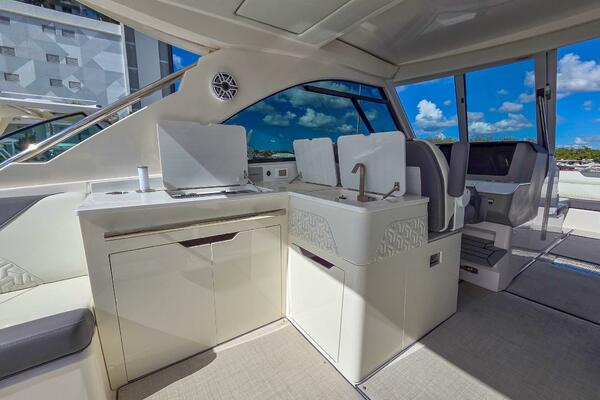 36ft Regal Yacht For Sale