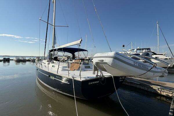 Beneteau 57 Center Cockpit Yacht For Sale