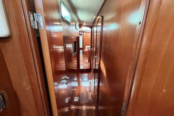 Beneteau 57 Center Cockpit Yacht For Sale