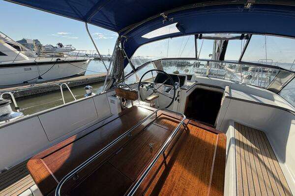 Beneteau 57 Center Cockpit Yacht For Sale
