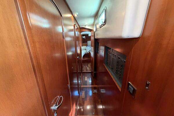 Beneteau 57 Center Cockpit Yacht For Sale