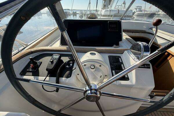 Beneteau 57 Center Cockpit Yacht For Sale