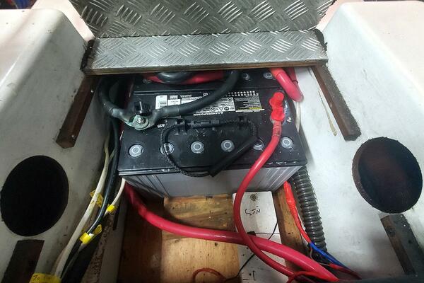 Kissed Some Frogs 42ft Beneteau Yacht For Sale