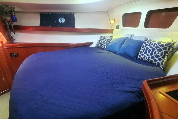 Kissed Some Frogs 42ft Beneteau Yacht For Sale