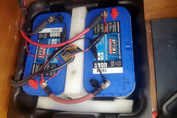 Kissed Some Frogs 42ft Beneteau Yacht For Sale