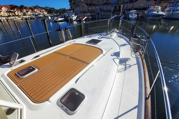 Kissed Some Frogs 42ft Beneteau Yacht For Sale