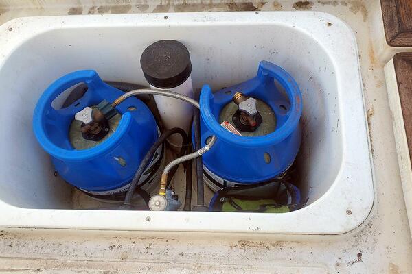 Kissed Some Frogs 42ft Beneteau Yacht For Sale