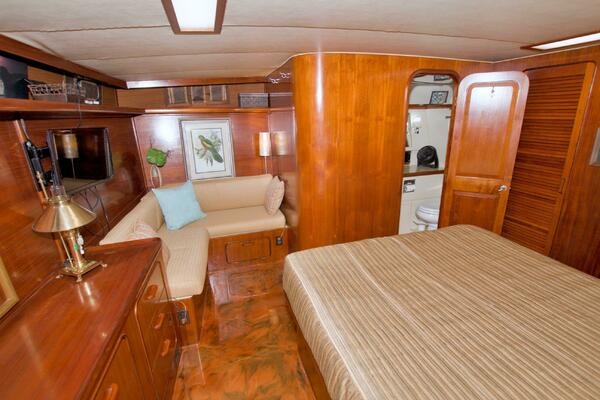 Moonlighter 44ft Gulfstar Yacht For Sale