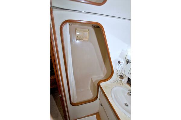 Moonlighter 44ft Gulfstar Yacht For Sale